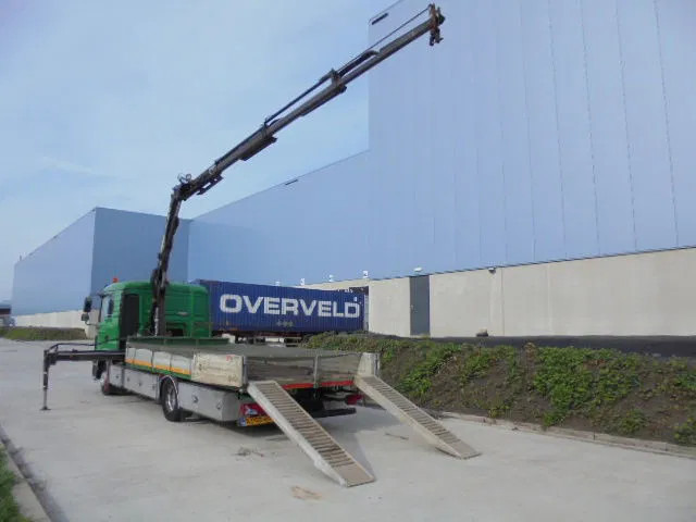 MAN TGL 12.220 - Crane truck: picture 3 MAN TGL 12.220 - Crane truck: picture 3