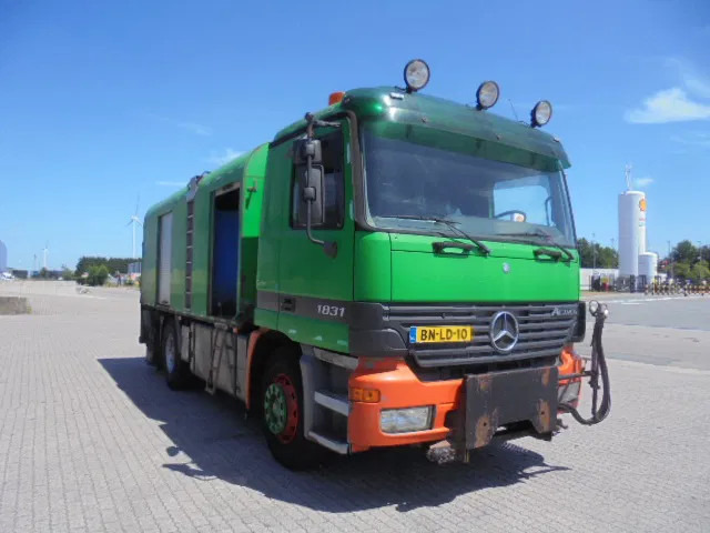 Mercedes-Benz Actros 1831 1831 Bitumensprayer - Tank truck: picture 3 Mercedes-Benz Actros 1831 1831 Bitumensprayer - Tank truck: picture 3