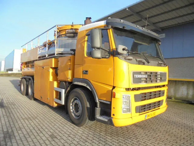 Terberg FM 1450 6X4 - Vacuum truck: picture 3 Terberg FM 1450 6X4 - Vacuum truck: picture 3