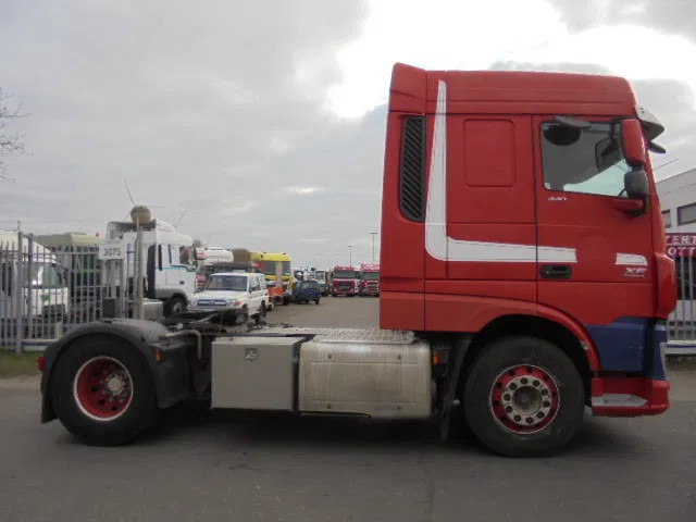 DAF XF 440 ADR+ COMPRESSOR NL TRUCK - Tractor unit: picture 4 DAF XF 440 ADR+ COMPRESSOR NL TRUCK - Tractor unit: picture 4
