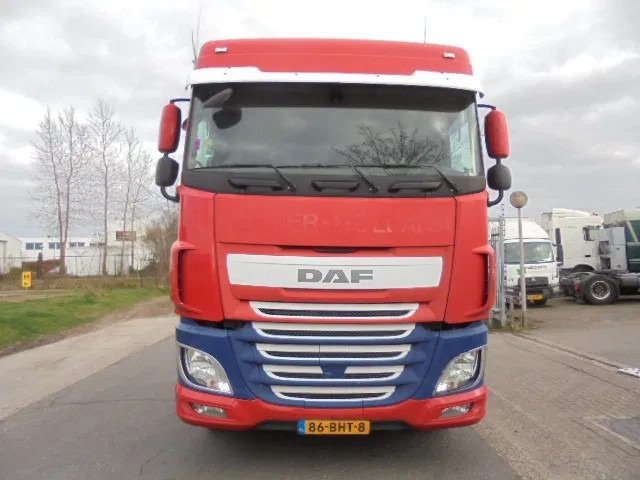 DAF XF 440 ADR+ COMPRESSOR NL TRUCK - Tractor unit: picture 2 DAF XF 440 ADR+ COMPRESSOR NL TRUCK - Tractor unit: picture 2