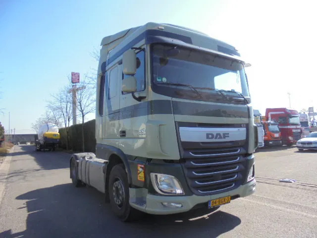 DAF XF 440 NL TRUCK - Tractor unit: picture 3 DAF XF 440 NL TRUCK - Tractor unit: picture 3