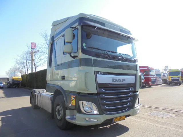 DAF XF 440 NL TRUCK - Tractor unit: picture 3 DAF XF 440 NL TRUCK - Tractor unit: picture 3