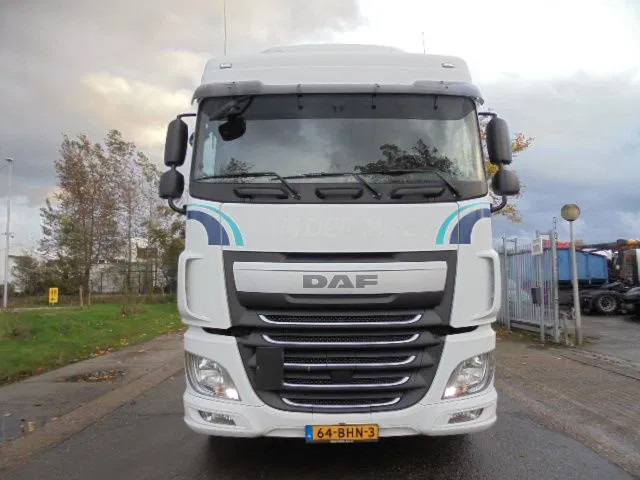 DAF XF 440 SPACE CAB - Tractor unit: picture 2 DAF XF 440 SPACE CAB - Tractor unit: picture 2