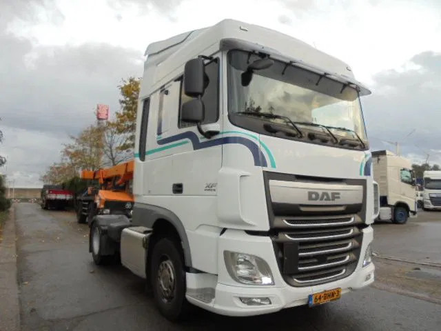 DAF XF 440 SPACE CAB - Tractor unit: picture 3 DAF XF 440 SPACE CAB - Tractor unit: picture 3