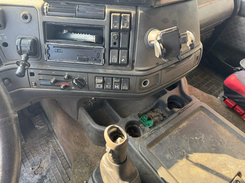 Tipper Volvo FH 12.380, 6x4, spring-spring, manual: picture 11