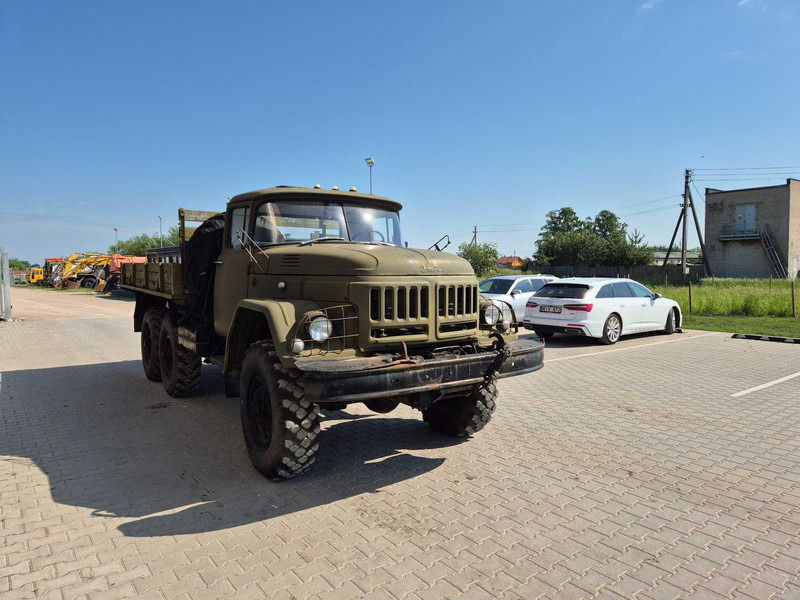 ZIL 131 ex reserve truck - Dropside/ Flatbed truck: picture 4 ZIL 131 ex reserve truck - Dropside/ Flatbed truck: picture 4