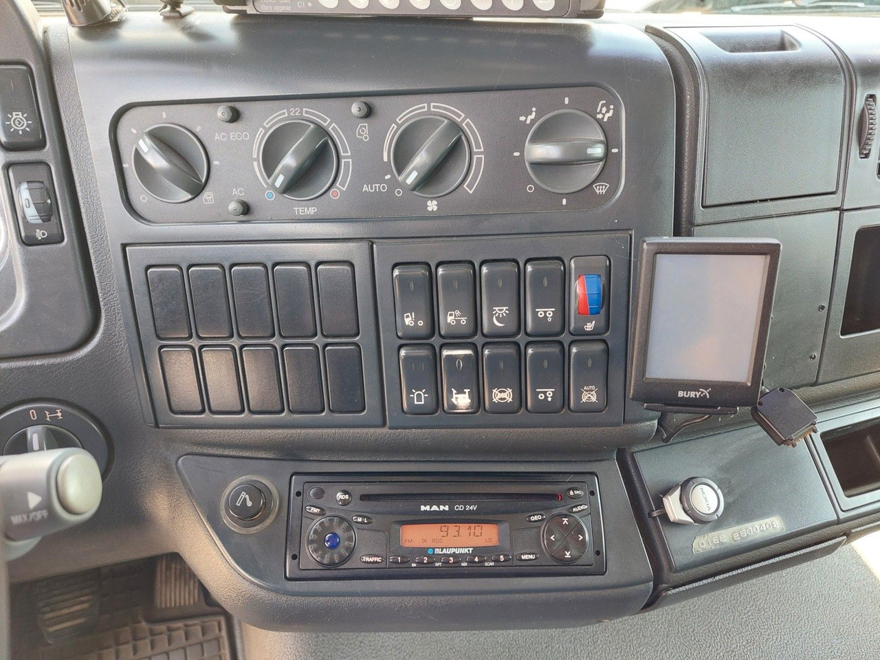 Dropside/ Flatbed truck, Crane truck MAN GA 26.320 6X2-2 BL + Kran Fassi F110AC22: picture 19 Dropside/ Flatbed truck, Crane truck MAN GA 26.320 6X2-2 BL + Kran Fassi F110AC22: picture 19