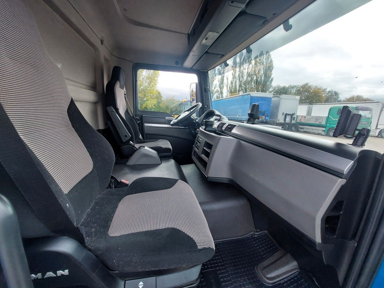 Leasing of  MAN TGL 12.250 BL 4x2 MAN TGL 12.250 BL 4x2: picture 30