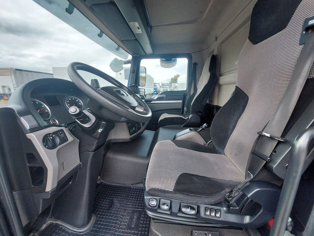 Leasing of  MAN TGL 12.250 BL 4x2 MAN TGL 12.250 BL 4x2: picture 32