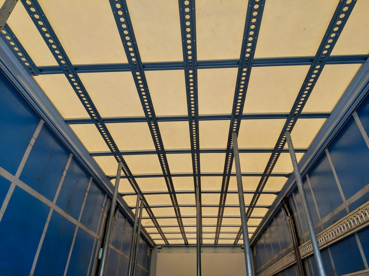 Leasing of  MAN TGL 12.250 BL 4x2 MAN TGL 12.250 BL 4x2: picture 9