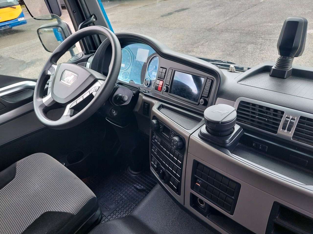 Leasing of  MAN TGL 12.250 BL 4x2 MAN TGL 12.250 BL 4x2: picture 31