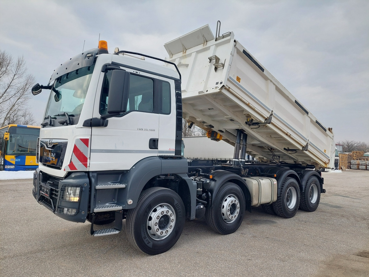 MAN TGS 35.460 8x4 BB Meiller Bordmatik - Tipper: picture 3 MAN TGS 35.460 8x4 BB Meiller Bordmatik - Tipper: picture 3