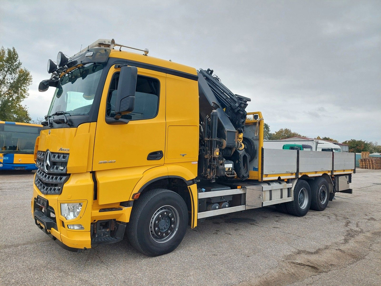 Mercedes-Benz Arocs 2640 6X2 + Hiab XS 477 Hipro - Dropside/ Flatbed truck, Crane truck: picture 1 Mercedes-Benz Arocs 2640 6X2 + Hiab XS 477 Hipro - Dropside/ Flatbed truck, Crane truck: picture 1