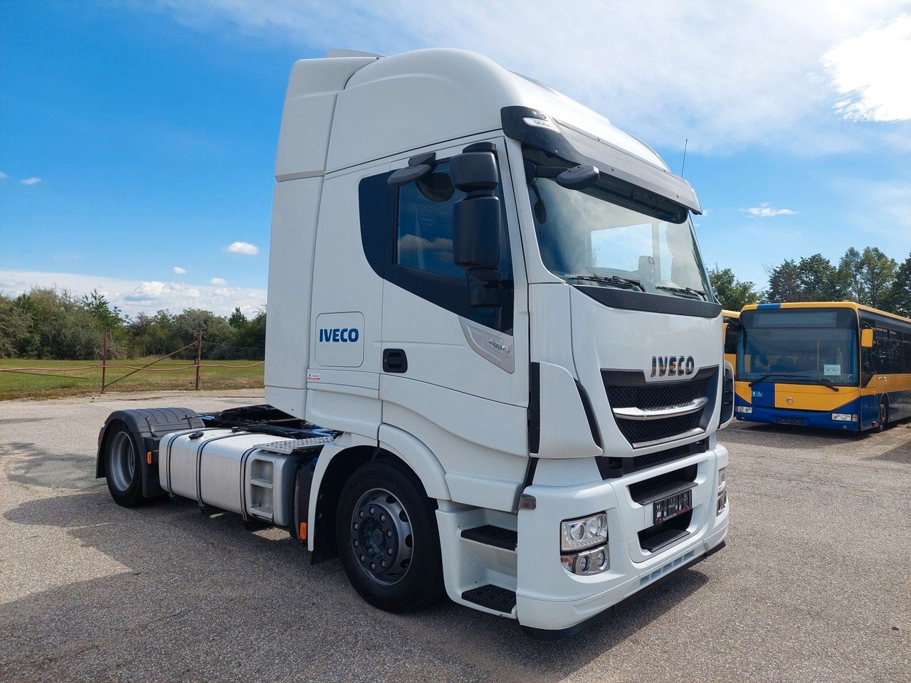 Iveco AS440ST/FP LT 4x2 - Tractor unit: picture 2 Iveco AS440ST/FP LT 4x2 - Tractor unit: picture 2