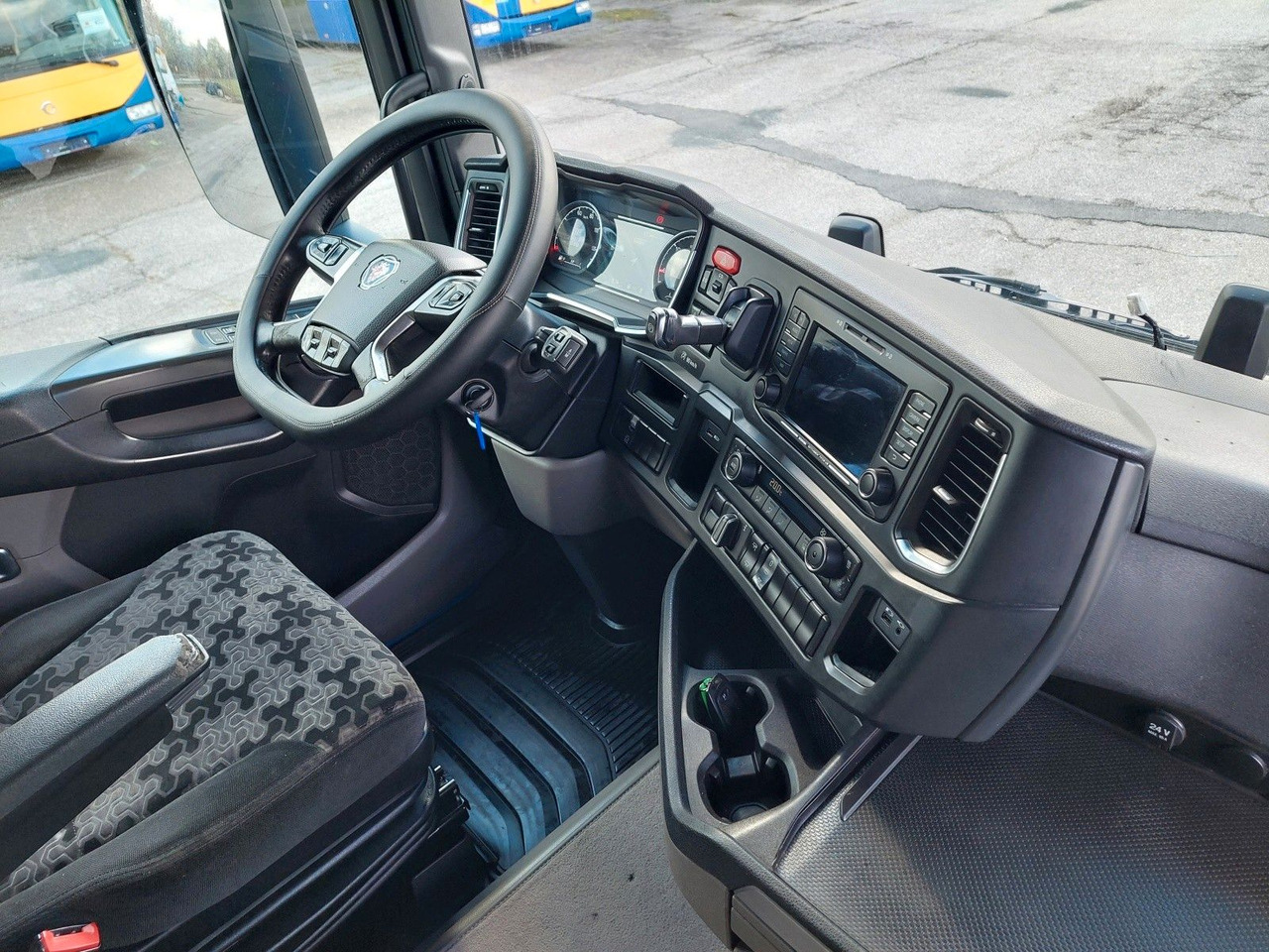 Tractor unit Scania R450 A4X2NB Luft/Luft Hydraulik: picture 22 Tractor unit Scania R450 A4X2NB Luft/Luft Hydraulik: picture 22