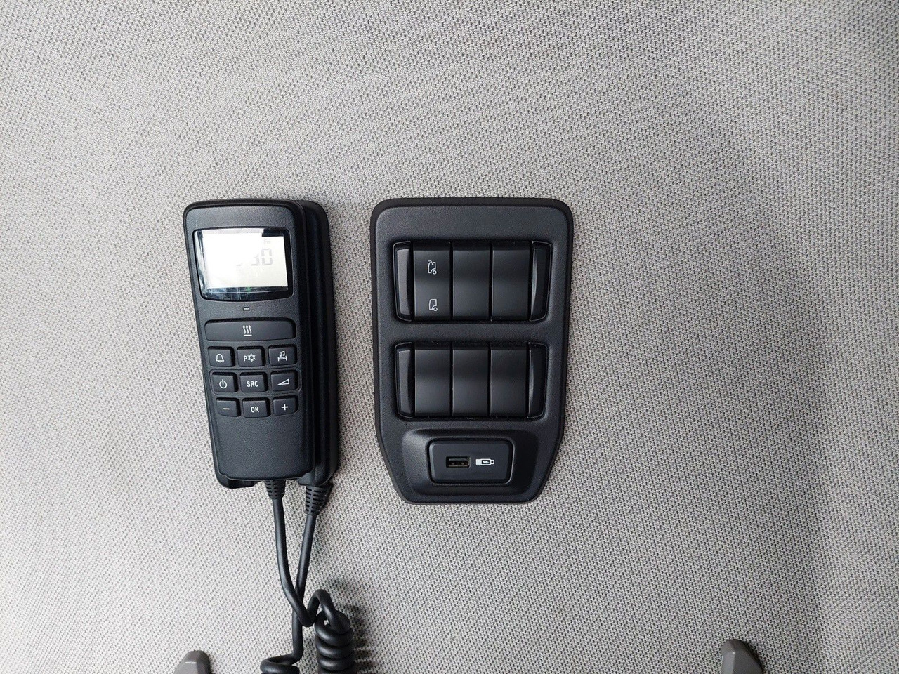 Tractor unit Scania R450 A4X2NB Luft/Luft Hydraulik: picture 31 Tractor unit Scania R450 A4X2NB Luft/Luft Hydraulik: picture 31