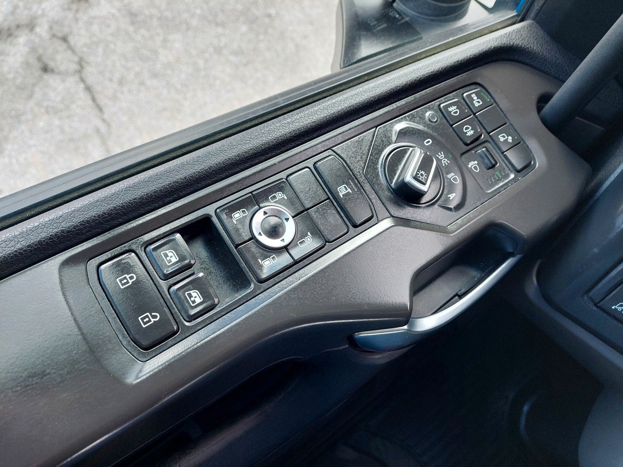 Tractor unit Scania R450 A4X2NB Luft/Luft Hydraulik: picture 39 Tractor unit Scania R450 A4X2NB Luft/Luft Hydraulik: picture 39