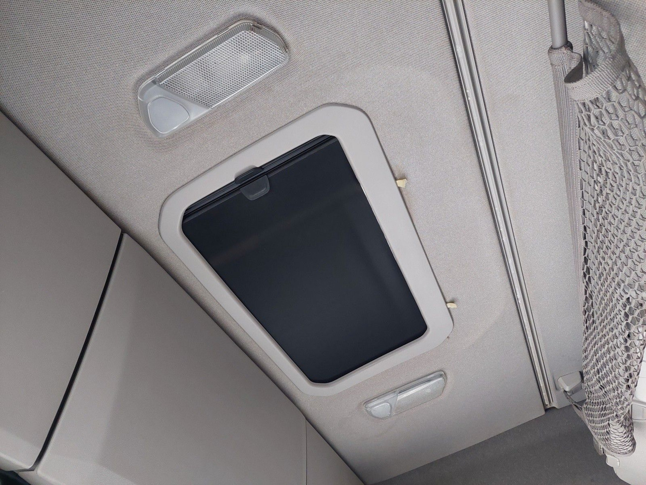 Tractor unit Scania R450 A4X2NB Luft/Luft Hydraulik: picture 28 Tractor unit Scania R450 A4X2NB Luft/Luft Hydraulik: picture 28