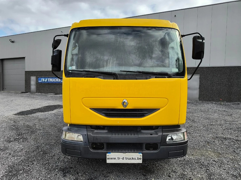 Renault Midlum 220 10500L FUEL / CARBURANT - 4 COMP/A LAMES - Tank truck: picture 2 Renault Midlum 220 10500L FUEL / CARBURANT - 4 COMP/A LAMES - Tank truck: picture 2