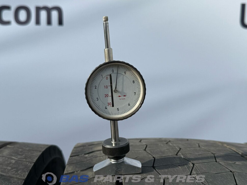 Bridgestone  - Tire for Truck: picture 3 Bridgestone  - Tire for Truck: picture 3