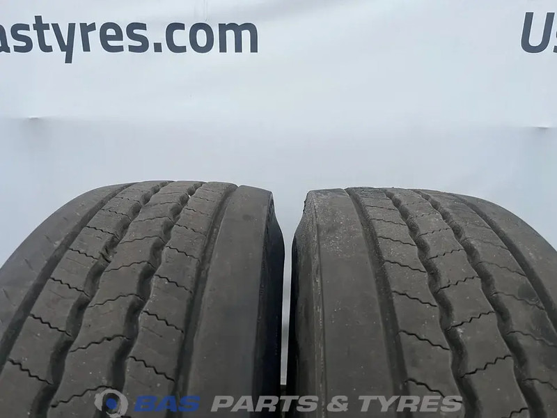 Continental Continental 315/80R22.5 Hybrid HS5 156/150 M+S 3PMSF gebruikte set - Tire for Truck: picture 2 Continental Continental 315/80R22.5 Hybrid HS5 156/150 M+S 3PMSF gebruikte set - Tire for Truck: picture 2