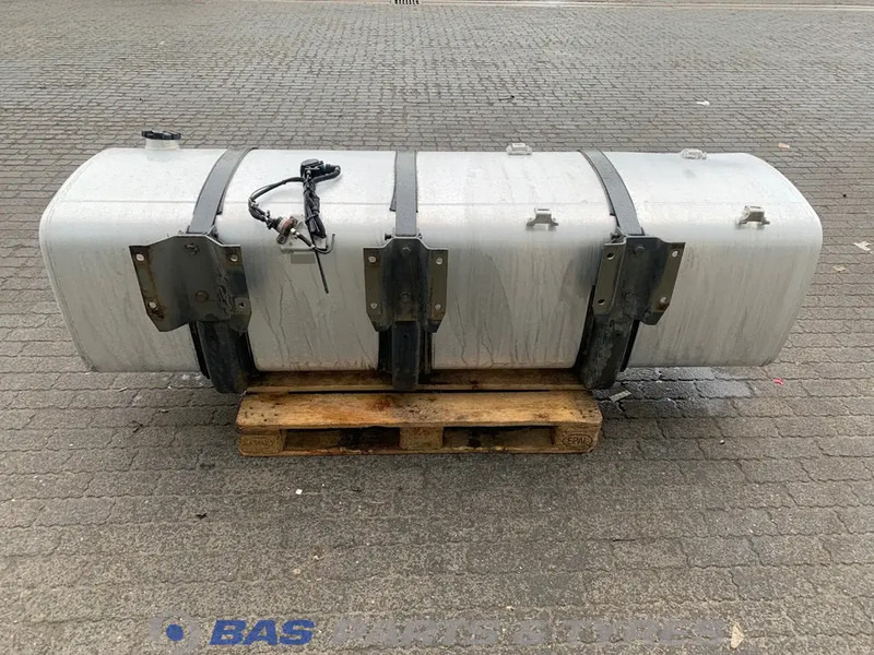 DAF Brandstoftank DAF 845 Liter 1904724 - Fuel tank for Truck: picture 3 DAF Brandstoftank DAF 845 Liter 1904724 - Fuel tank for Truck: picture 3