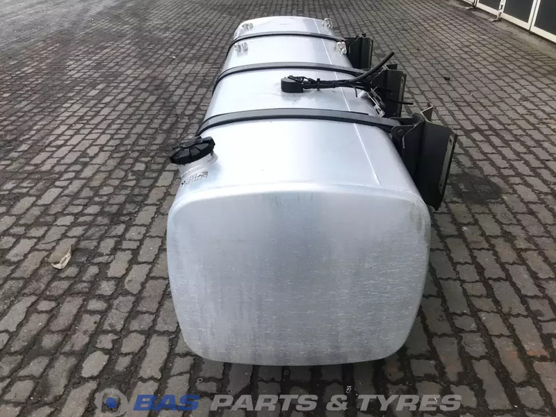 DAF Brandstoftank DAF 845 Liter 1914906 - Fuel tank for Truck: picture 2 DAF Brandstoftank DAF 845 Liter 1914906 - Fuel tank for Truck: picture 2