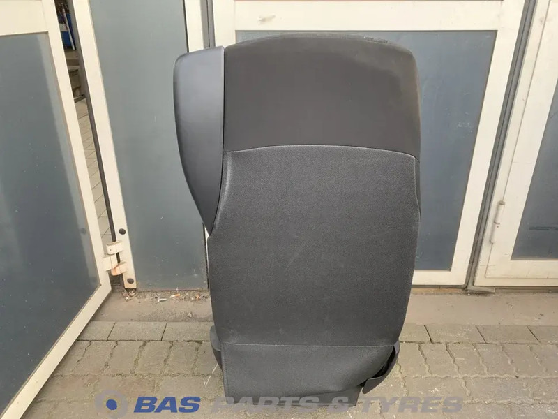 DAF CF Euro 6 Bijrijdersstoel DAF 2105730 - Seat for Truck: picture 3 DAF CF Euro 6 Bijrijdersstoel DAF 2105730 - Seat for Truck: picture 3