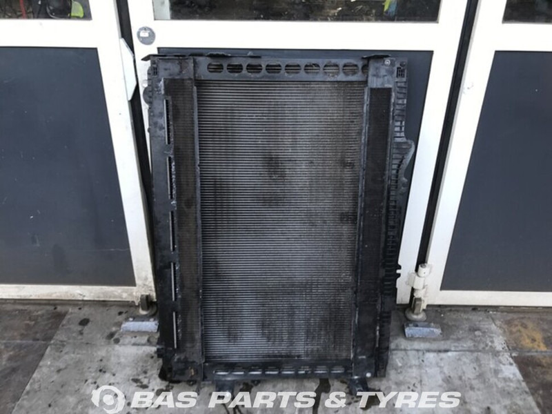 DAF CF Euro 6 - Radiator for Truck: picture 2 DAF CF Euro 6 - Radiator for Truck: picture 2