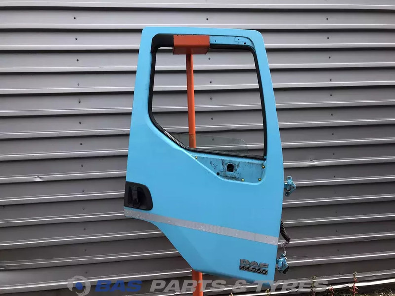 DAF LF55 Euro 4-5 Portier Rechts DAF 1400741 - Door and parts for Truck: picture 1 DAF LF55 Euro 4-5 Portier Rechts DAF 1400741 - Door and parts for Truck: picture 1