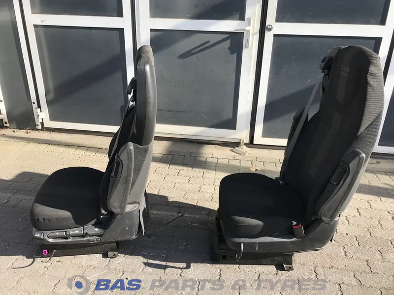 DAF XG Stoelen set DAF 2296479 - Seat for Truck: picture 2 DAF XG Stoelen set DAF 2296479 - Seat for Truck: picture 2