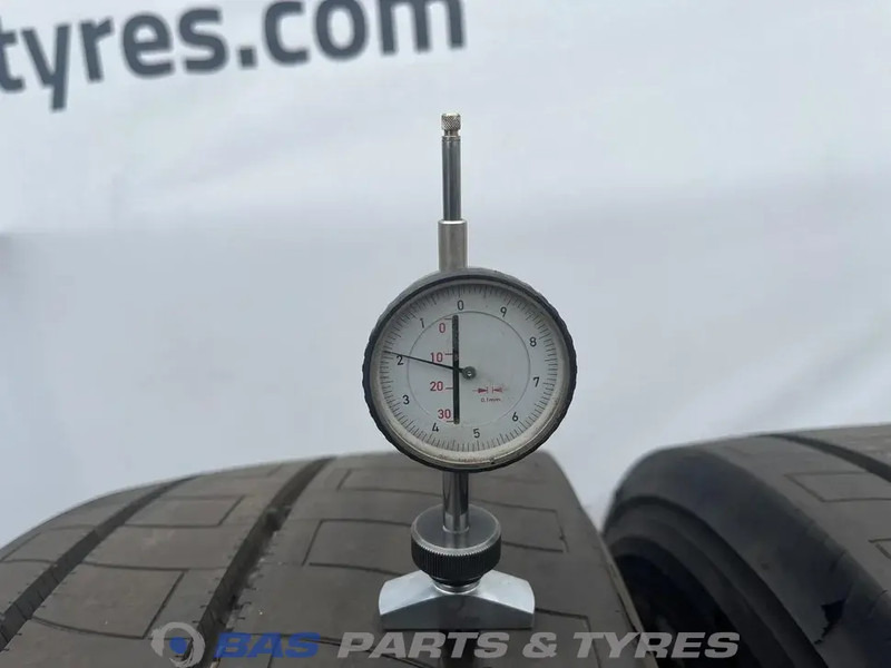 Firestone Firestone 315/70R22.5 FS424 EVO 156/150 M+S 3PMSF gebruikte set - Tire for Truck: picture 3 Firestone Firestone 315/70R22.5 FS424 EVO 156/150 M+S 3PMSF gebruikte set - Tire for Truck: picture 3