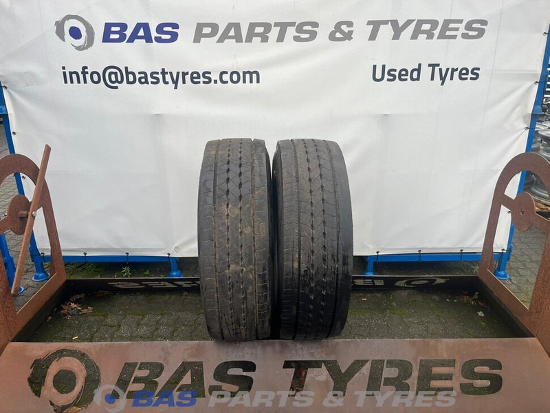 Goodyear Goodyear 315/70R22.5 156/150 M+S 3PMSF gebruikte set - Tire for Truck: picture 1 Goodyear Goodyear 315/70R22.5 156/150 M+S 3PMSF gebruikte set - Tire for Truck: picture 1