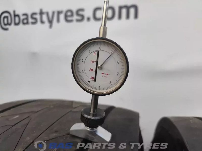 Goodyear Goodyear 315/70R22.5 156/150 M+S 3PMSF gebruikte set - Tire for Truck: picture 3 Goodyear Goodyear 315/70R22.5 156/150 M+S 3PMSF gebruikte set - Tire for Truck: picture 3