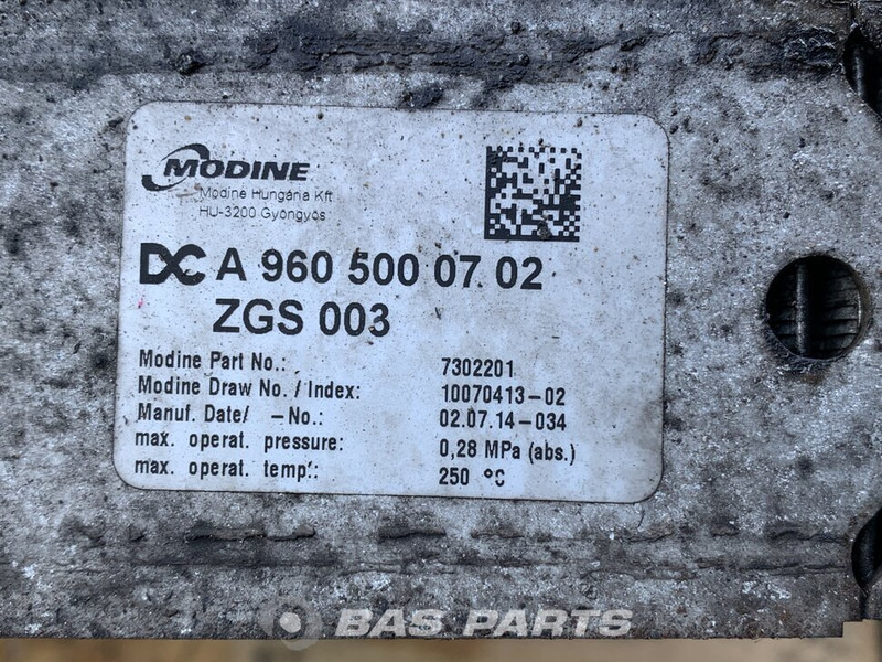 Mercedes-Benz Antos MP4 - Intercooler for Truck: picture 4 Mercedes-Benz Antos MP4 - Intercooler for Truck: picture 4