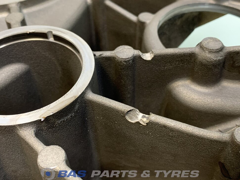 Mercedes-Benz Vliegwielhuis Mercedes A 936 010 45 37 - Flywheel for Truck: picture 3 Mercedes-Benz Vliegwielhuis Mercedes A 936 010 45 37 - Flywheel for Truck: picture 3