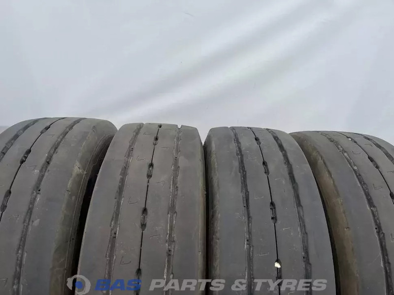Michelin Michelin 205/65R17.5 X Multi T2 132/130 J M+S 3PMSF gebruikte set - Tire for Truck: picture 2 Michelin Michelin 205/65R17.5 X Multi T2 132/130 J M+S 3PMSF gebruikte set - Tire for Truck: picture 2