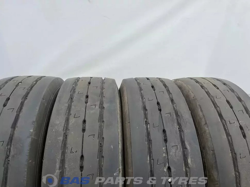 Michelin Michelin 205/65R17.5 X Multi T2 132/130 J M+S 3PMSF gebruikte set - Tire for Truck: picture 2 Michelin Michelin 205/65R17.5 X Multi T2 132/130 J M+S 3PMSF gebruikte set - Tire for Truck: picture 2