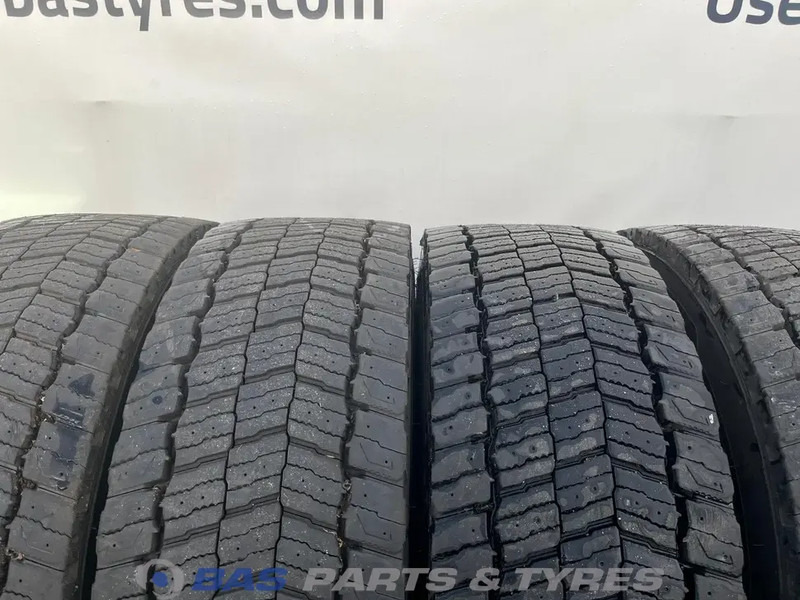 Michelin Michelin 315/70R22.5 X MULTI D 154/150 M+S 3PMSF gebruikte set - Tire for Truck: picture 2 Michelin Michelin 315/70R22.5 X MULTI D 154/150 M+S 3PMSF gebruikte set - Tire for Truck: picture 2