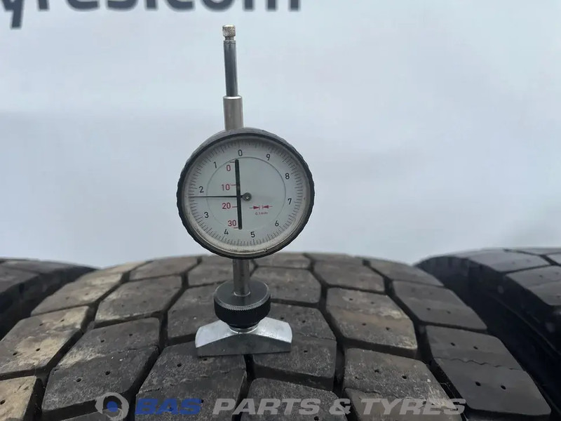 Michelin Remix Michelin Remix 315/70R22.5 X Multi D 154/150 M+S 3PMSF gebruikte set - Tire for Truck: picture 3 Michelin Remix Michelin Remix 315/70R22.5 X Multi D 154/150 M+S 3PMSF gebruikte set - Tire for Truck: picture 3