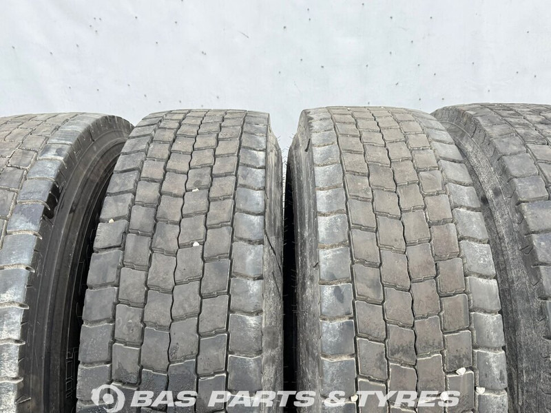 Pirelli Pirelli 315/80R22.5 Itineris Drive 90 156/150 M+S 3PMSF gebruikte set - Tire for Truck: picture 2 Pirelli Pirelli 315/80R22.5 Itineris Drive 90 156/150 M+S 3PMSF gebruikte set - Tire for Truck: picture 2