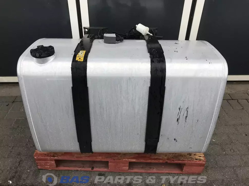 Renault Brandstoftank Renault 450 Liter G0000123 - Fuel tank for Truck: picture 1 Renault Brandstoftank Renault 450 Liter G0000123 - Fuel tank for Truck: picture 1