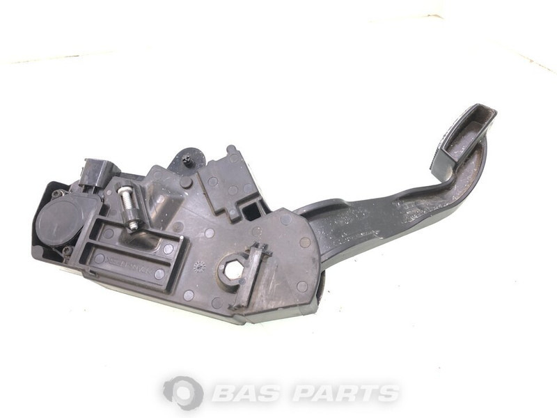 Renault Gaspedaal Renault 7482492421 - Pedal for Truck: picture 1 Renault Gaspedaal Renault 7482492421 - Pedal for Truck: picture 1