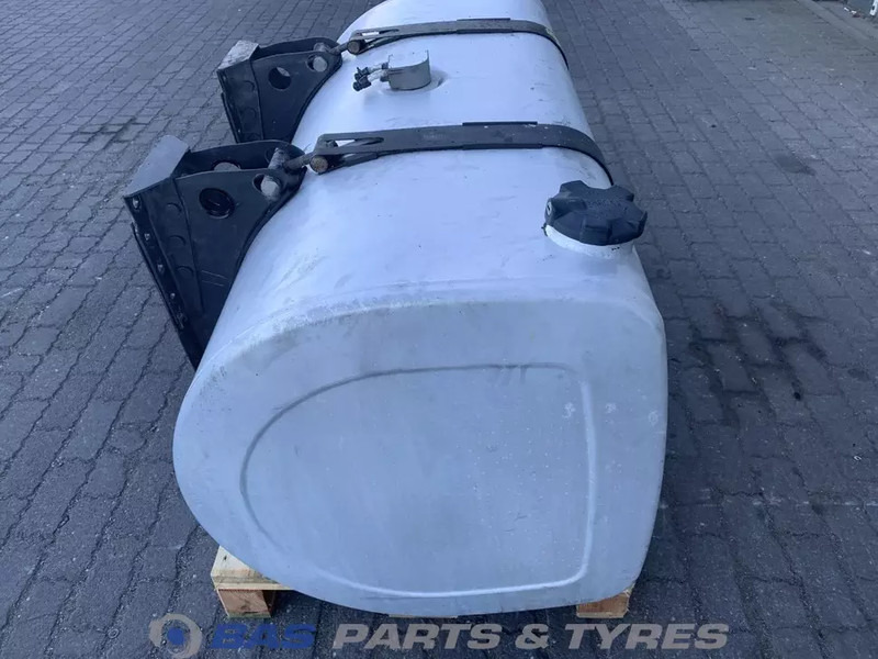 Renault - Fuel tank for Truck: picture 2 Renault - Fuel tank for Truck: picture 2