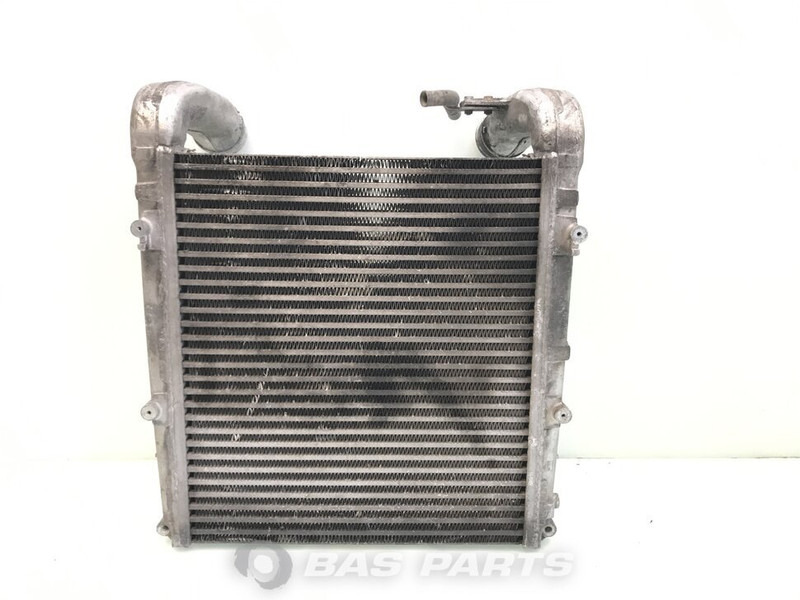 Renault - Intercooler for Truck: picture 2 Renault - Intercooler for Truck: picture 2