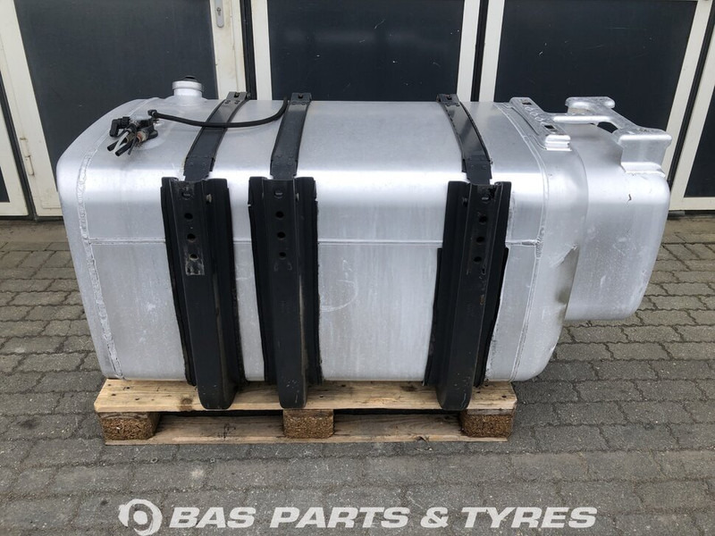 Scania Brandstoftank Scania 625 Liter 1887755 - Fuel tank for Truck: picture 3 Scania Brandstoftank Scania 625 Liter 1887755 - Fuel tank for Truck: picture 3