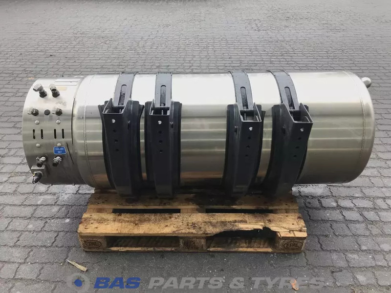 Scania LNG tank Scania 406 Liter 2782050 - Fuel tank for Truck: picture 3 Scania LNG tank Scania 406 Liter 2782050 - Fuel tank for Truck: picture 3