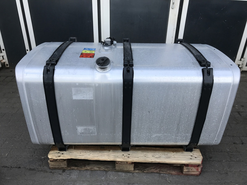 Scania - Fuel tank for Truck: picture 1 Scania - Fuel tank for Truck: picture 1