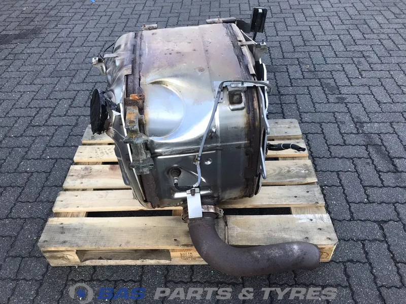 Scania Uitlaatdemper Scania 2521074 - Muffler/ Exhaust system for Truck: picture 2 Scania Uitlaatdemper Scania 2521074 - Muffler/ Exhaust system for Truck: picture 2